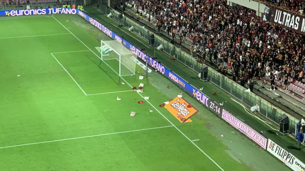 Salernitana-Sampdoria, arriva la stangata del Giudice Sportivo: 0-3 a tavolino e due turni a porte chiuse