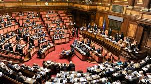 Approvata in via definitiva dal Senato la legge che tutela il posto di lavoro e garantisce permessi retribuiti ai malati oncologici.