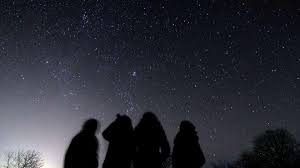 Nel cielo di luglio le stelle “disegnano” il triangolo estivo