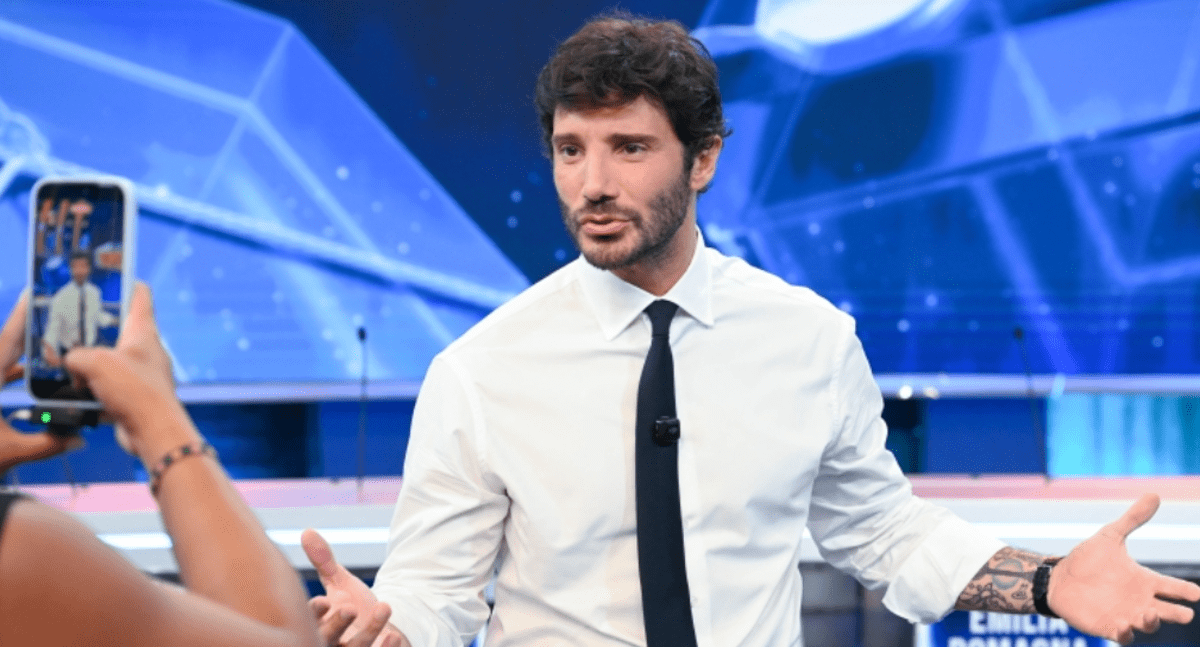 Festival di Sanremo mette al bando l’IA. O almeno ci prova